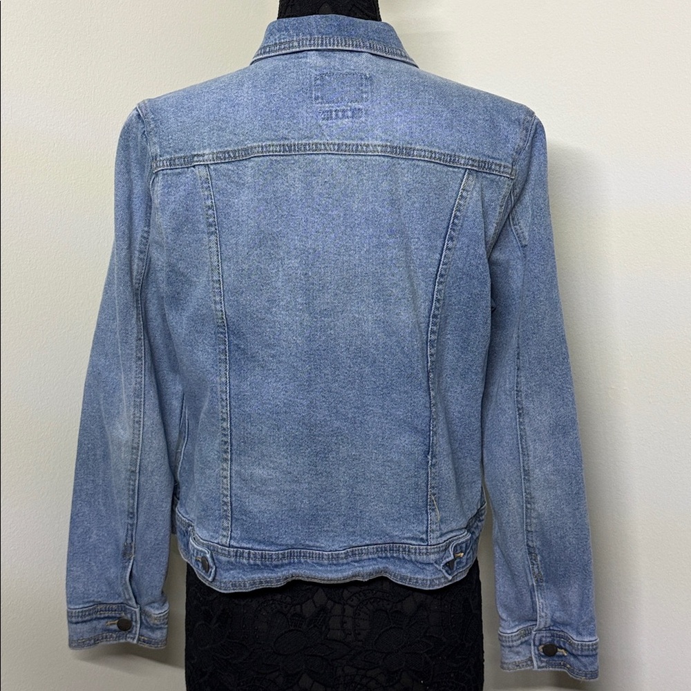 Universal Thread jean jacket - Picture 3 of 5